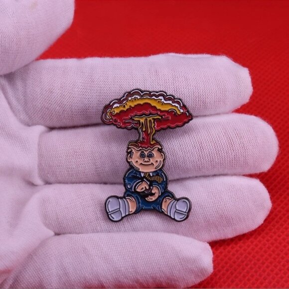 Cabbage Patch Kids Doll Enamel Pin Mind Blown Pin Pins - Picture 3 of 3